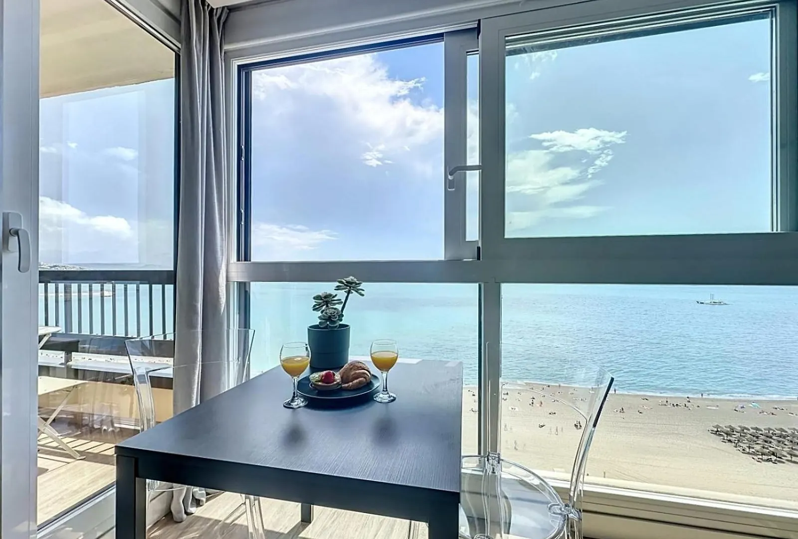 马拉加Espectaculares Vistas Al Mar Playa Malagueta公寓